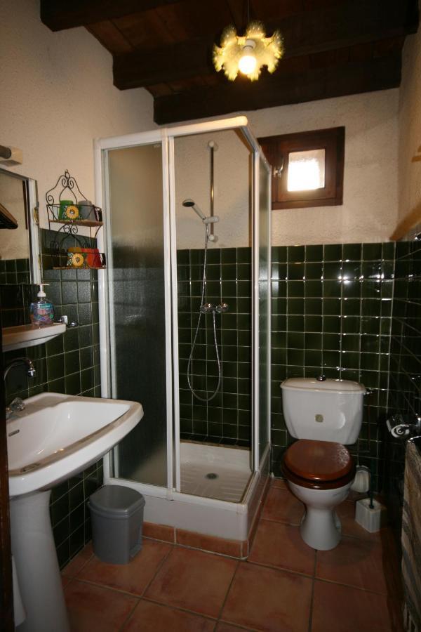 Mas Des Tours Chambre D'Hotes Tornac Exteriör bild